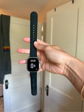 Apple Watch Ultra 49MM titanium and ceramic case, sapphire crystal - 2 bands
